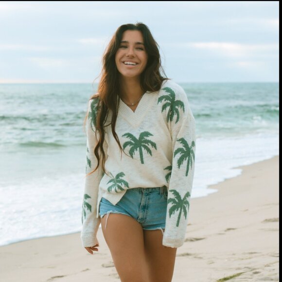 Beachly Sweaters - NWOT Beachly - The Palm Breeze Sweater